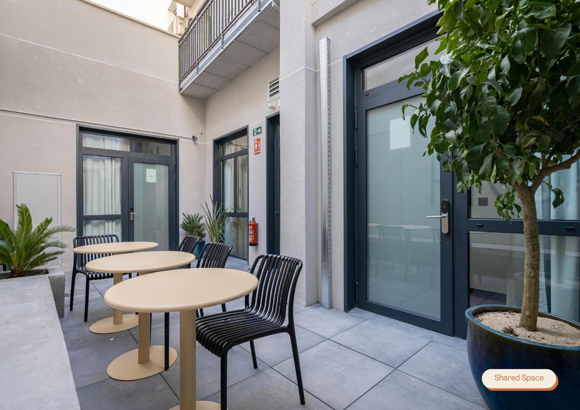 Style Suites By Olala Homes Madrid Exterior photo